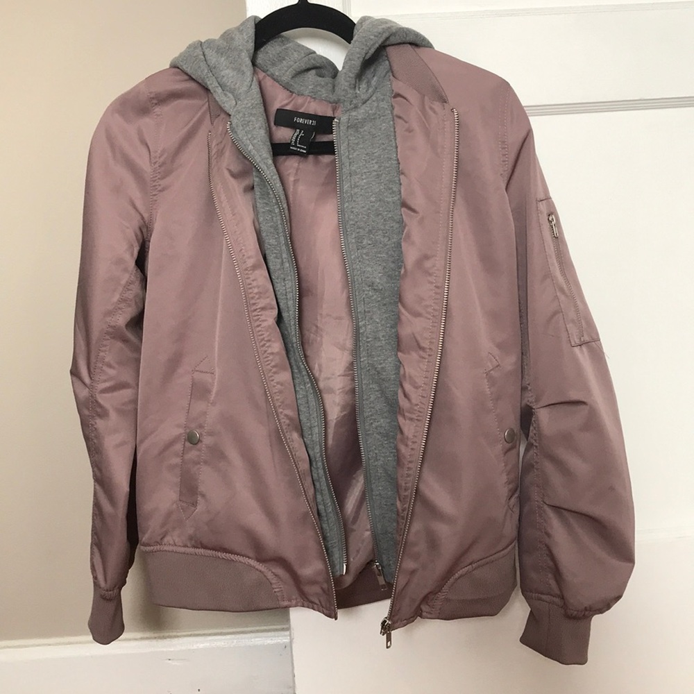 Lilac, mauve like color bomber jacket w/ hood